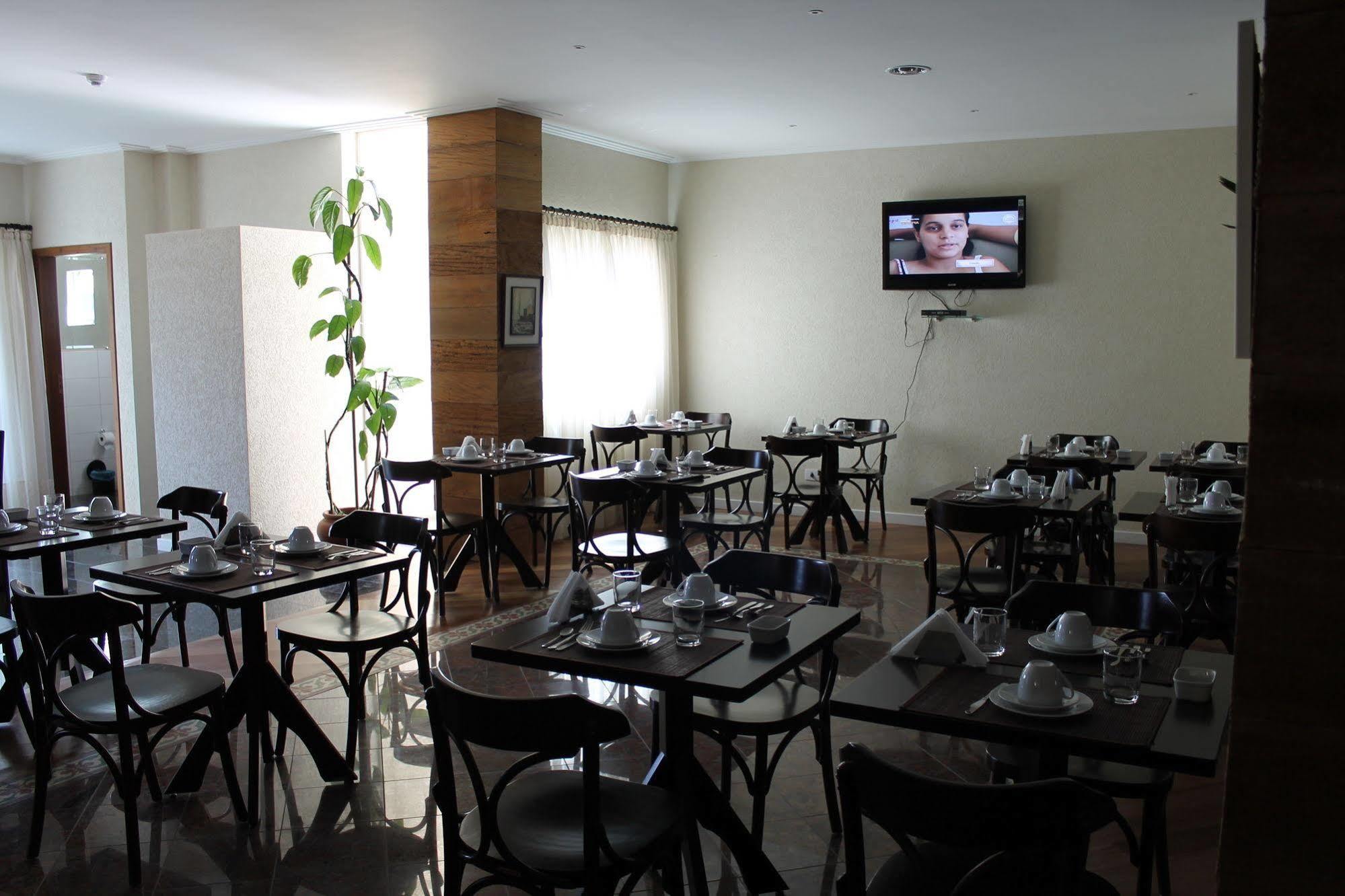 Imperial De Hotel Quatro Barras